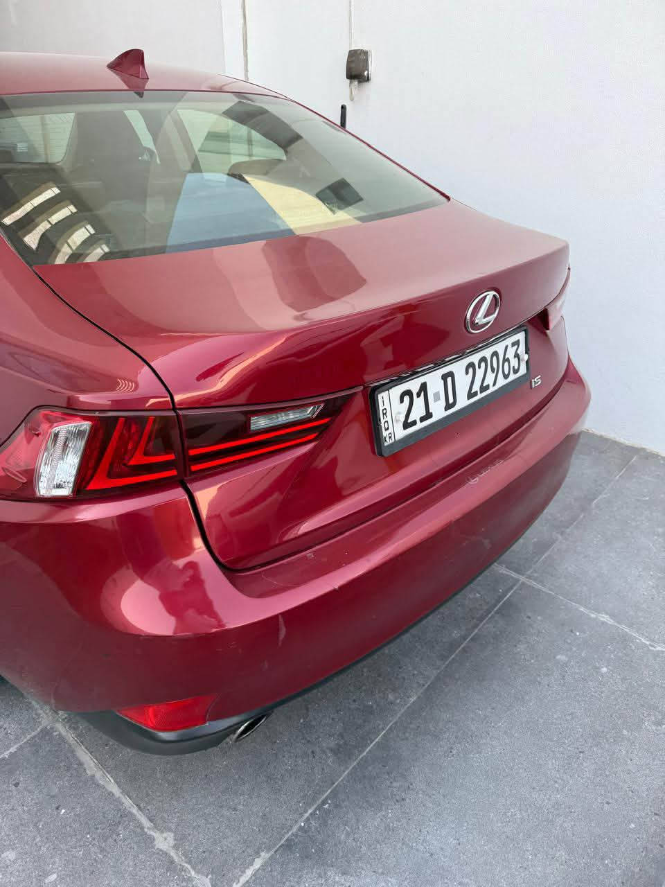 السلام عليكم
is 250  lexus 

لكزس للبيع فقط 

موديل 2015

  فول مواصفات  مال جناية ويل كب اسود بلاي 

محرك 6 سلندر 2500 اكسل المرغوب  

3 وضعيات قيادة 

كير صدر محرك  كله بلادي تخم تاير جديد 

ماشيه 120 الف ميل 

نقصها جامة اماميه فقط 

حادثها جاملغ وبنيد اير باك  سستم راجع  

رقمها سليمانية باسمي وتحويل ثاني يوم 

السعر 150 وبي مجال 
مكان السياره بغداد او يرموك منصور  

*********** واتس اب متوفر
