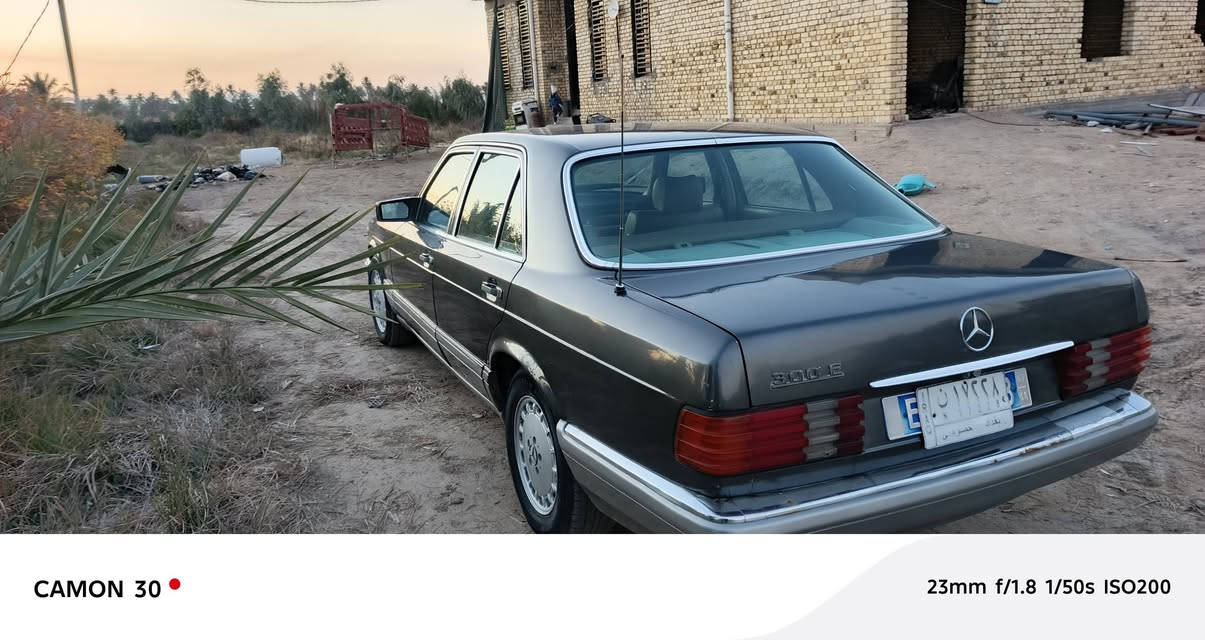 السلام عليكم سياره مارسدس البيع موديل ٨٨   كير ومحرك وحداديه وتخم تاير جدد العنوان بابل القاسم رقم الهاتف ***********
