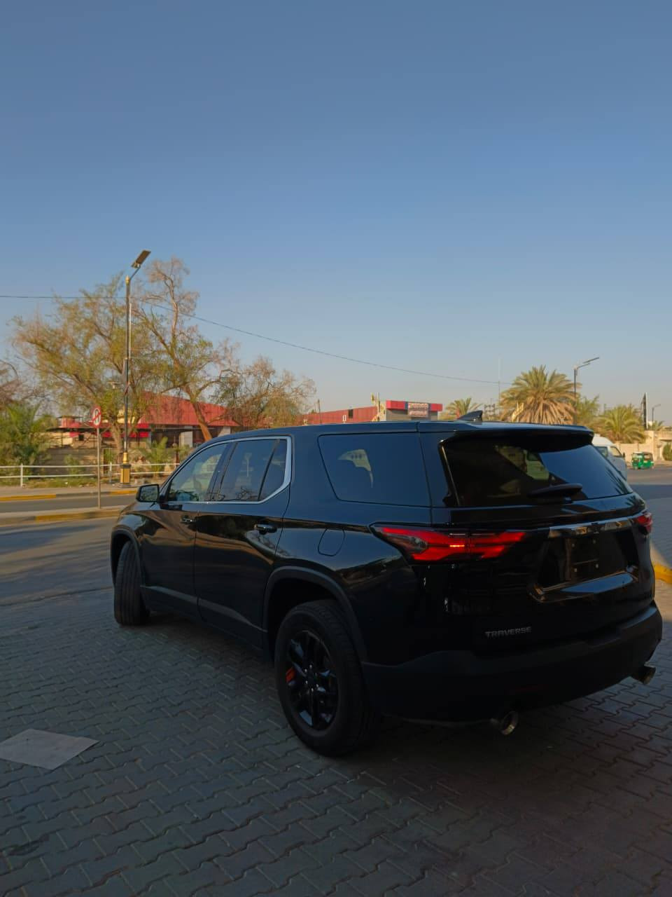 السلام عليكم 
اخوان 
للبيع شوفروليت ترافرز 2023
مواصفات LSمعروفه 
لون اسود 
داخل بيج 
ماشيه 11الاف 
بجم كبس راديترات تبريد كله بلادي 
بدون رقم تترقم جميع محافظات العراق 
العنوان البصره -المعقل 
صور الحادث+ رقم الشاصي في المنشور 
رقم الهاتف ***********
سعر مناسب ما اعتقد اكو هيج سعر 
195 بدون رقم 
العنوان البصره -المعقل
