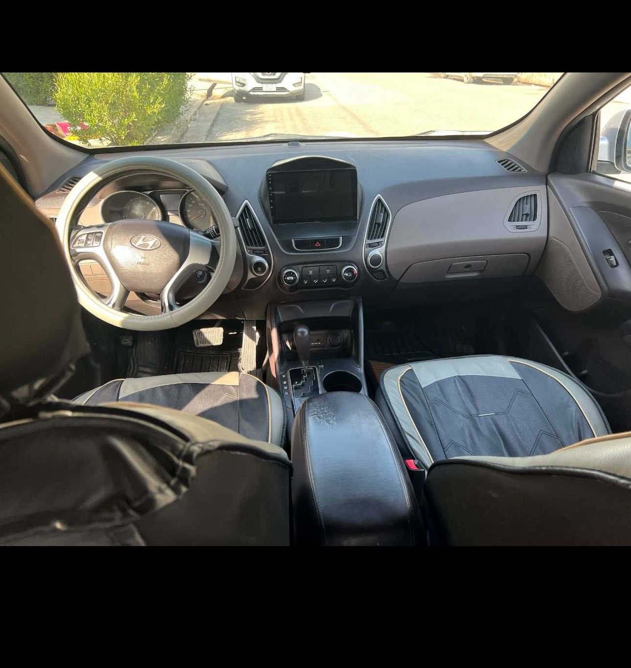 سلام عليكم
هوندا توكسون موديل ٢٠١١پانوراما 
يةك پةلةي جاملغ دواوةي بوياغ بي ژووري 
گير وة مةكينةي نةكرايتةوة بةشةرت 
بةناوي خؤمة سةنةوي و هةزة بةرادي رةقةمي هةمووي نوي 
نرخي ١٣٤$
تحويل غرامة وةكالة بةشةرت شوين هةولير 
رةقةم موبايل ***********
