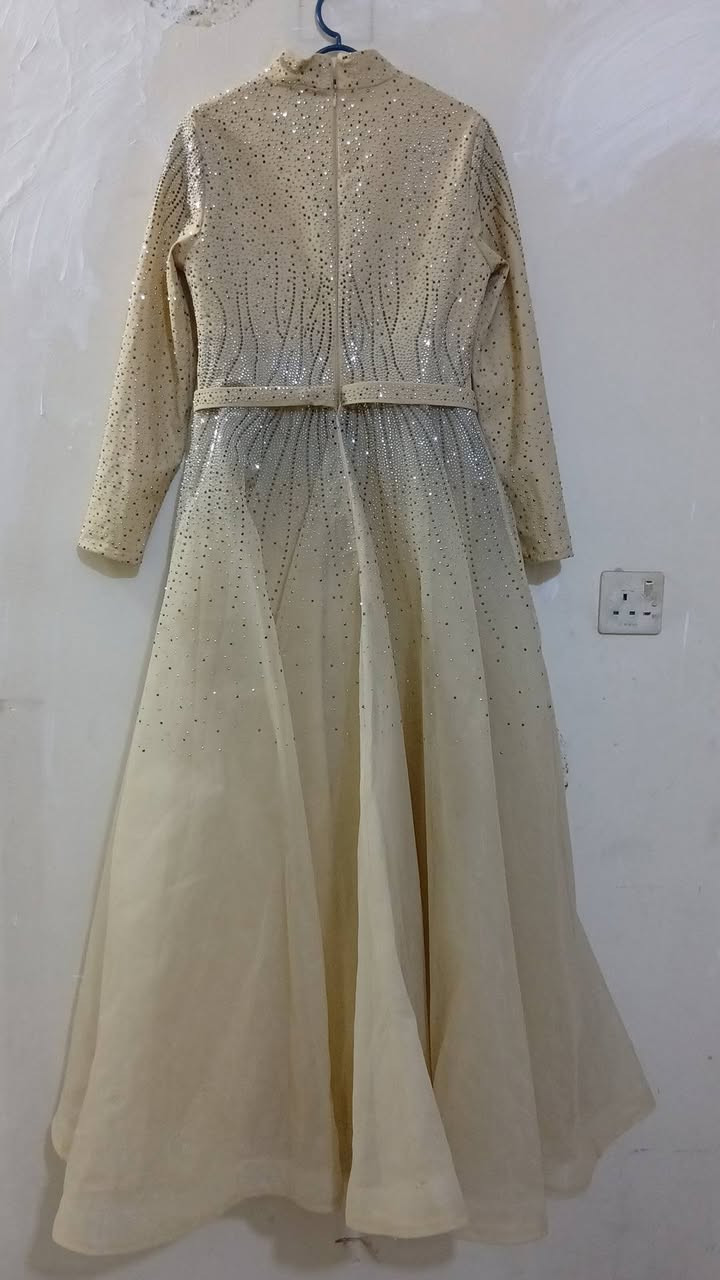 سلام عليكم عندي هاي البدله ونفسها ترهم فستان اطريت اشتريها لان ما لكيت تأجير بدلات  قياسي والله لبستها بس مره بخطوبتي وبعد ما تفيدني لتريدها خل تراسلني خاص نتفق اشتريتها ب ٨٠ ورايدتها ب ب٦٠ وبيها مجال العنوان بغداد شارع حيفاء منطقه الرحمانيه وهم بالرمادي اتواجد


**إذا كنت صاحب هذا الإعلان وتريد حذفه لأي سبب، رجاءا أرسل رسالة إلى الدعم الفني**