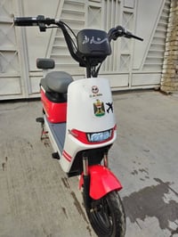 دراجه شحن حجم 14 نضفه استخدام قليل كامله كل نقص مابيه شاحنه اصليه بصمع...