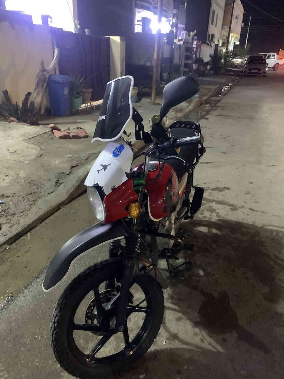 بوكسر جبلي موديل 2022 سنويه ورقم تحويل ثاني يوم دراجه كامله منقصها شي بس كابريتر تعبانه مكاني بغداد الشعب
ستفسار ***********
