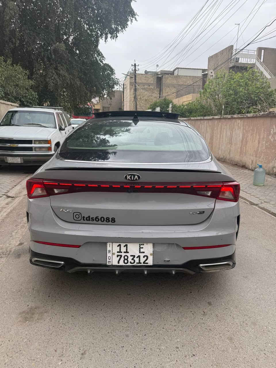 السلام عليكم
🔥 للبيع – كيا K5 GT-Line فول مواصفات – لون سمنتي مميز 🔥
📍 الموقع: بغداد – صليخ
👇
🚗 المواصفات العامة:
موديل: 2021
الفئة: GT-Line (فول مواصفات)
اللون: سمنتي
الممشى: 68 ألف كم
الوارد: أمريكي
المحرك: 1.6 تيربو – اقتصادي وقوي
ملاحظه..محرك مفتوح بشغل درجه اولى
ناقل حركة: أوتوماتيك 8 سرعات
جنوط 18 إنش سبورت
مصابيح LED أمامية وخلفية
🛋 التجهيزات:
شاشة كبيرة + Apple CarPlay / Android Auto
كاميرا خلفية + حساسات
شاحن لاسلكي
مقاعد رياضية
مثبت سرعة ذكي
أنظمة أمان متكاملة (نقطة عمياء + مسار + ABS)
🔎 ملاحظات الحادث بكل مصداقيه

حادثها بنيد (صور الحادث مرفقة مع الصور)
 بنيد تبديل+ تبديل باب السائق 
صبغ وتوحيد لون (باب السائق + الباب الخلفي + الجاملغ الأمامي)
الباب الخلفي كلير فقط
💰 السعر المطلوب: 151$ ورقة
السيارة جاهزة للفحص، والبيع للجادين فقط.
📞 للتواصل اتصال مباشر.

***********
 
اظافات... منظومه غاز في مصفى الدوره انسى شي اسمه بانزين ودوانص
