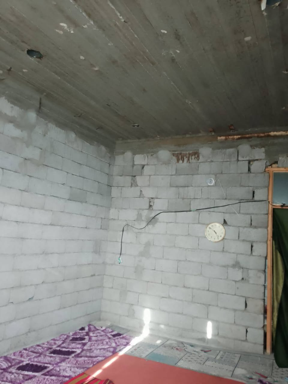 دار اللبيع بلجعاره بشارع سيدعلي مساحه 200 متر البناء 170 متر صنف طابو زراعي 25 لبيت يحتوي على غرفتين صاله استقبال مطبخ وترك تجاهين
بعد مسافه من الشارع العام 250 الاتصال على الرقم ***********
***********
السعر خاص
