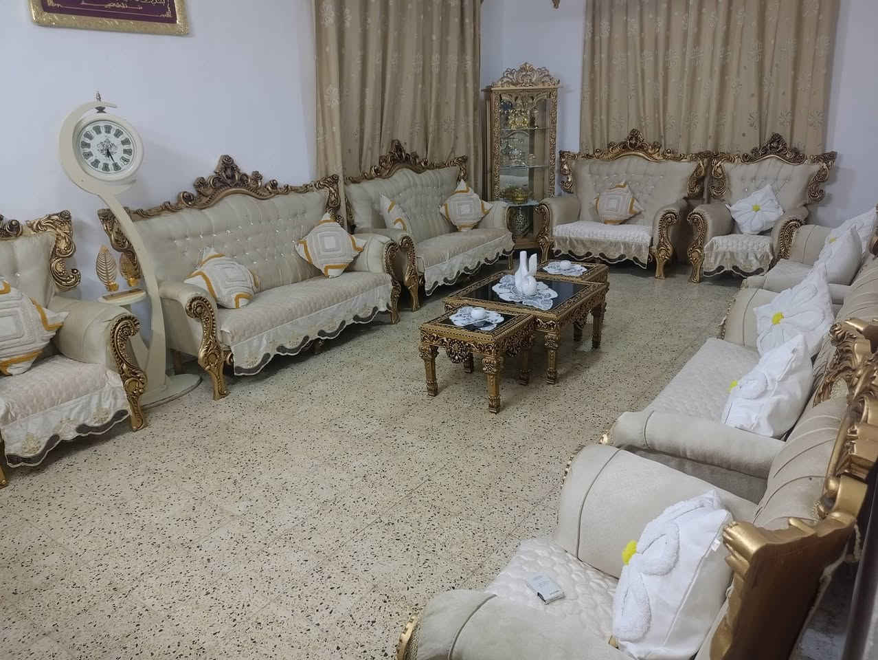 تخم ملكي  زان مصري  للبيع تخم جديد مع طبلات بس تخم ماخذته اب مليونين  ول طبلات ب 350  
سعر تخم مليون و 300  مع طبلات  
طبلات اربعه زغار و وحده جبيره


**إذا كنت صاحب هذا الإعلان وتريد حذفه لأي سبب، رجاءا أرسل رسالة إلى الدعم الفني**