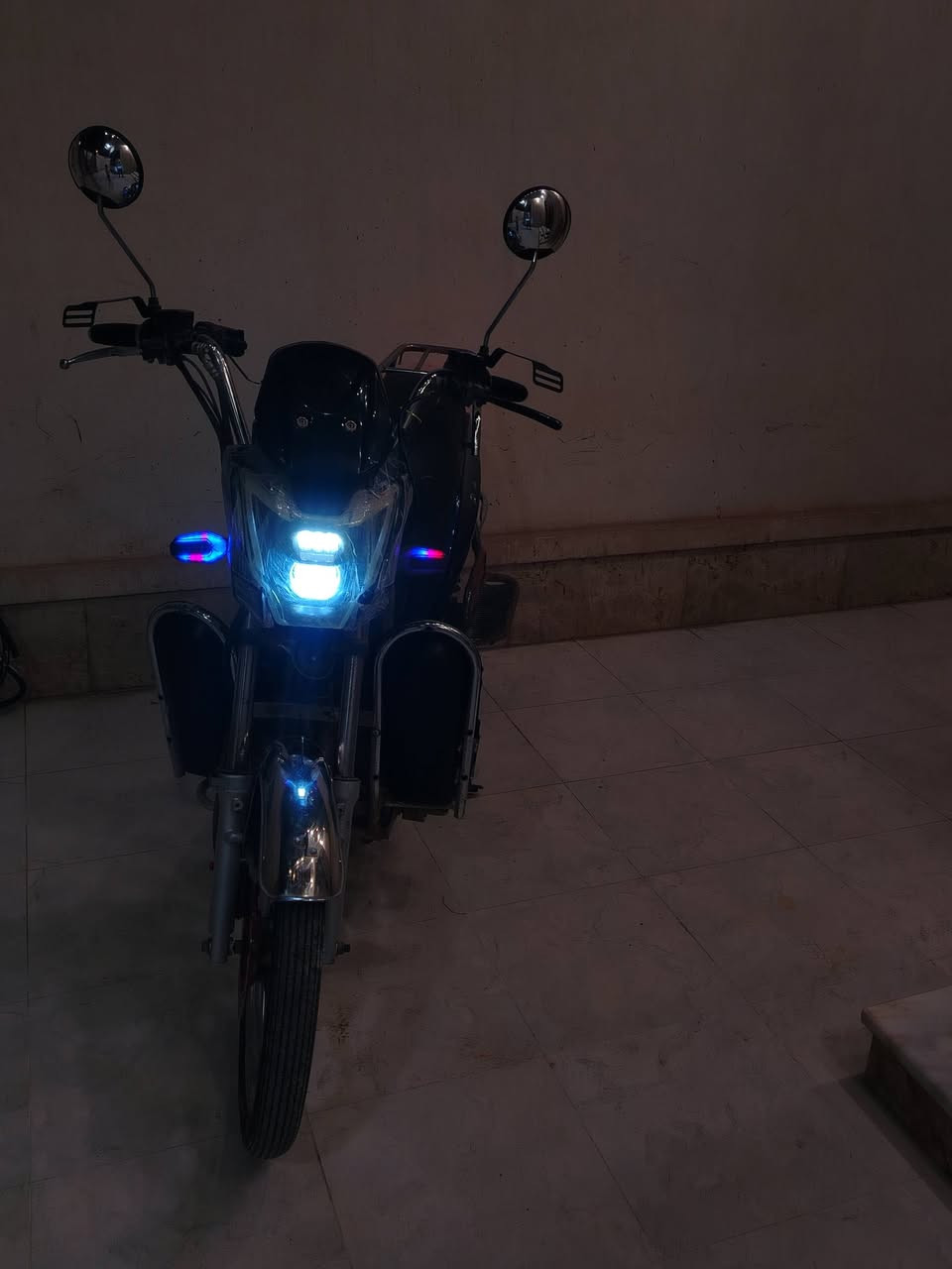 السلام عليكم
دراجه شحن هارلي شركه الأخوين كهربائيات كلها شغاله
 السعر 400،000 الف دينار بي مجال
العنوان الأنبار-الرمادي
اتصال ***********
