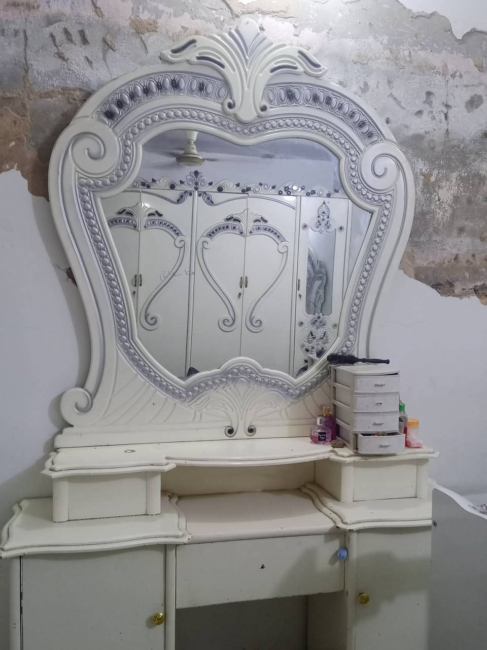غرفة عراقية بشكل تركي  نضيفه جدا نهاية ٢٠٢٣ رايدته ب٨٠٠ وبيها مجال المكان مدينه الصدر الفلاح


**إذا كنت صاحب هذا الإعلان وتريد حذفه لأي سبب، رجاءا أرسل رسالة إلى الدعم الفني**