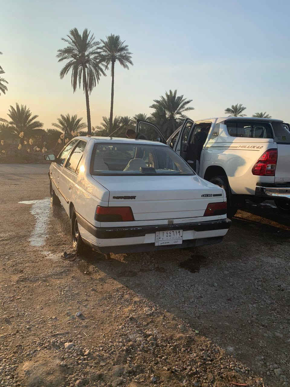 السلام عليكم للبيع موديل 2010 سياره جاهزة كير مكينه تبريد حداديه سنويه جديده مكفولة من الضربه بيه صبغ مكانات بسيطة السعر 35 مكانه حله الاتصال ***********
