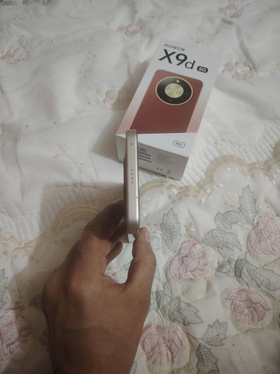 هونرX9d  مسدخدم بس جديد حيل شرط  مع كامل ملحقاتو
***********
