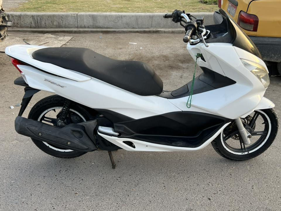 سلام عليكم  Pcx جيل ثاني يابانيJf مكفوله      ماشيه 31 الف قبل 3 شهر من نازله من معرض وصل رمبه موجود  حساس زدحام حساس ستان كله شغال دهن موتل دراجه خير من الله حجم مكينه 150 مكان البلديات   ***********   السعر 13$
