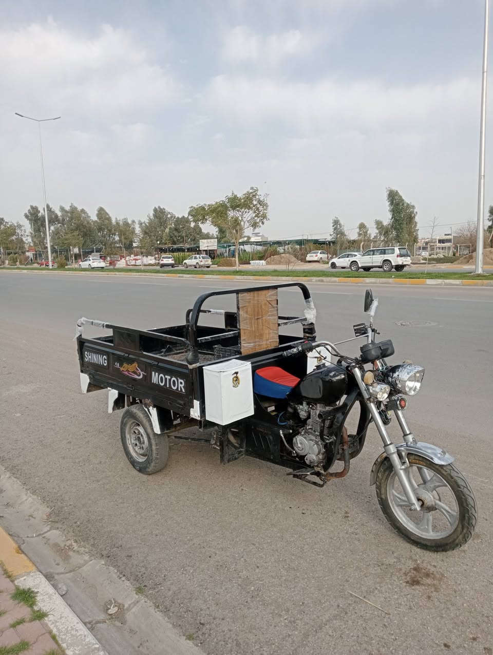 سلام عليكم ستوته فحل عالي
شاصي شرط الركبه شرط لا خياس ولا لحيم ستوته مكينتها ناعمه مثل ساعه نص سلف وهندر مكاني حي عسكري 
***********
سعرها 800 بيها مجال
