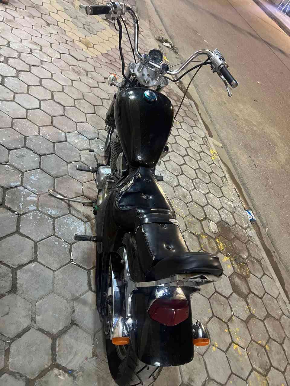 سلام عليكم
اللهم صلي على محمد وآل محمد
هارلي ستد للبيع«( 400cc )» 
كشر كفاله لونها زيتوني على نفطي 
كهربائيات كامله لايت عالي ناصي 
بك لايت اشاير 
كله مكفول 
بس عوزها عقل عقلها ضارب وما متأكد منه 
تجي تفحص وتشيل 
سعرها (850) وبيها مجال حك الجيه 
وخادمكم اني


**إذا كنت صاحب هذا الإعلان وتريد حذفه لأي سبب، رجاءا أرسل رسالة إلى الدعم الفني**