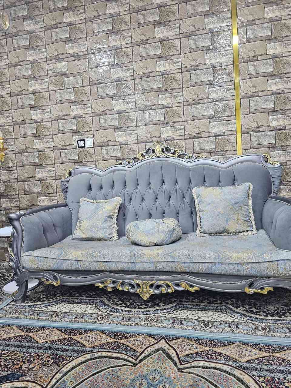 سلام عليكم تخم ملكي تركي نظيف جدا مع طبلة وسطيه كبيره صار سنه من اشتريته سعره ١٢٠٠ مليون ومئتين العنوان الديوانية العروبه رقم الهاتف *********** ابو علي
