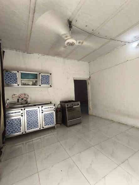 دار للبيع مساحه 150متر طابو زراعي
اساس تجعيب بناء بلوك سقف عكاده 
يحتوي الدار على 
#غرفه #صاله #مطبخ #استقبال #حمامات #مخزن #ساحه دار 
#الموقع الكوفه البراكيه شارع المعمل شارع سيد حبيب فرع الحسينيه 
#السعر 19مليون  وبي مجال للتواصل الاتصال على الرقم *********** أو مراسلة الصفحه واتساب متوفر مكتب الياسري للعقار والمقاولات
