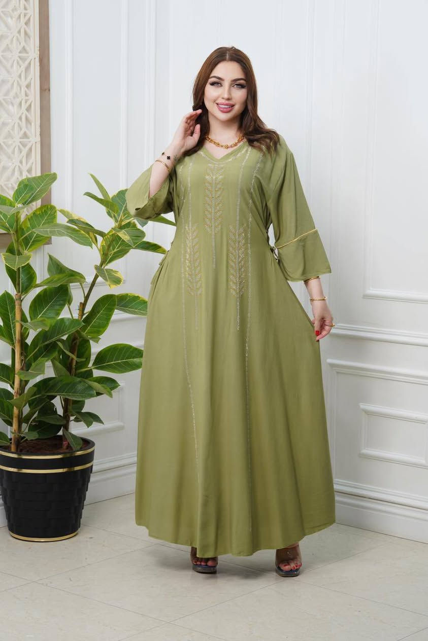 دشداشة نسائي بخامة كشمير مطعّم بالستراس درجة أولى، تضيف لمسة أنوثة بسيطة بدون تكلف، مناسبة للبيت والزيارات، متوفرة بمقاسات كبيرة 2XL – 3XL – 4XL – 5XL

متوفر جملة ومفرد


**إذا كنت صاحب هذا الإعلان وتريد حذفه لأي سبب، رجاءا أرسل رسالة إلى الدعم الفني**