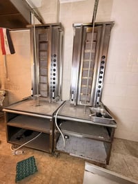 غراض مطعم كامله للبيع  أبيع كل الأغراض مابيع قطع عنوان بغداد الاستفسار...