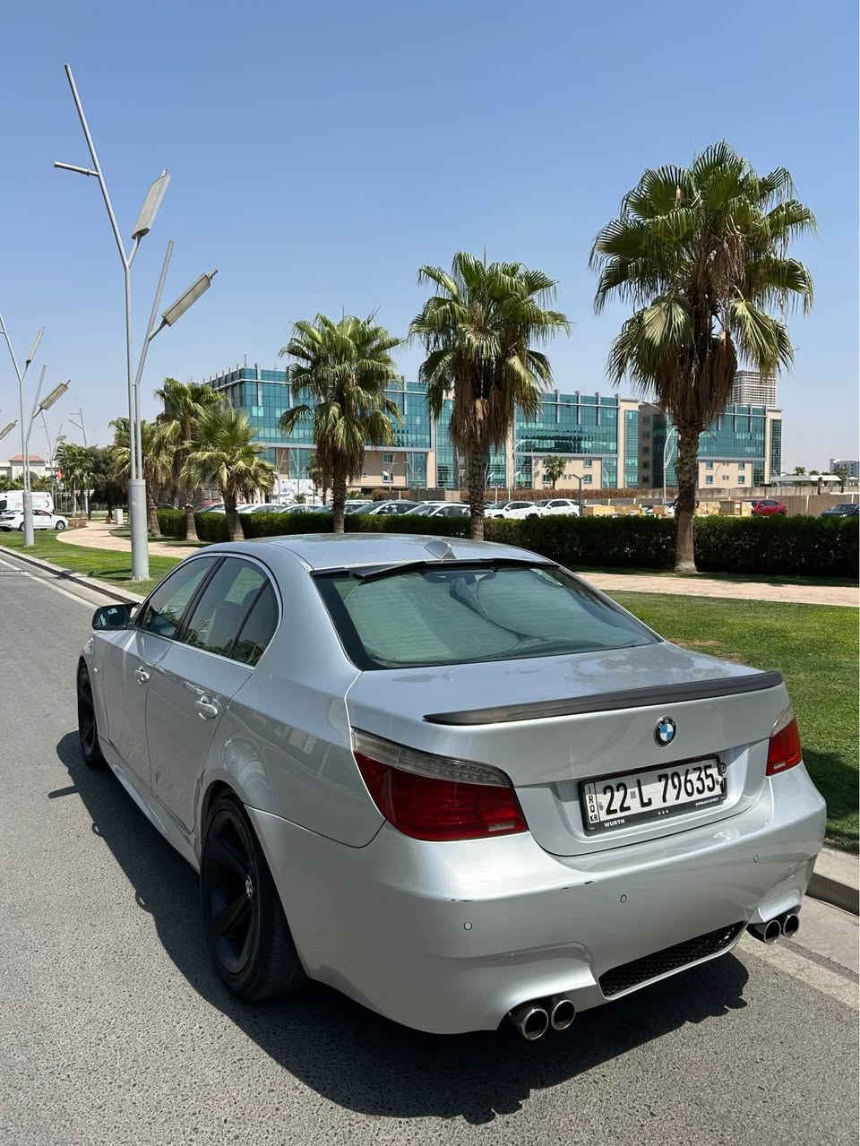 BMW E60 525 N52 2009
نۆزل کورت 
گیر عادی
تەبریت مەرکەزی سارد و گەرم  
گیر و مەکیمە و ئەکسل بە شەرت
تحویل و وەکالە بە شەرت
بی بۆیاخ  دوو سی جی ساردی هەیە
کۆبۆن بەنزینی هەیە   
عنوان هەولیر
نرخی ٩٢ و مەجالی کەم 
٥ وەرەقە خەرامەی لە سەرە دوای معمالە ئەگەریتەوە  
رەقم تەلفۆن *********** أربيل, العراق
