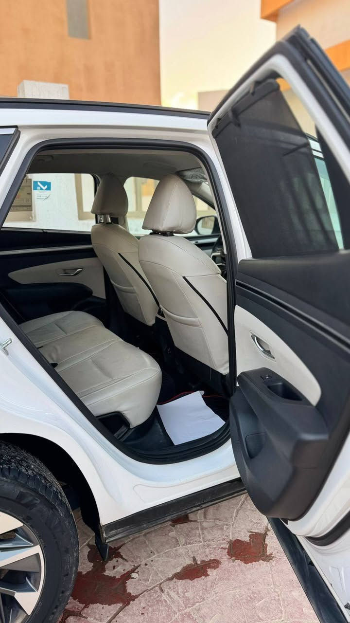 توسان ٢٠٢٣
لون ابيض
خليجي
مكفولة عام
مواصفات الخليجي معروف 
السعر (٢١٥) بيها مجال شي قليل
مكان السيارة بغداد
(***********)
