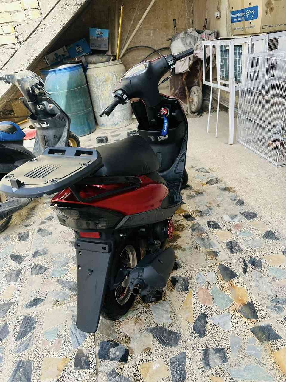 السلام عليكم دراجه ماكس عدله للبيع الدراجه مكينته 49 بلاد مامفتوحه مزوده تزويد خارجي فقط السعر 550وبيه مجال بسيط مكان الدراجه مسيب الدوب الرقم ***********
