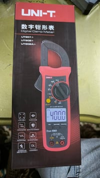 كلامب ميتر • UNI-T • دقة قراءة