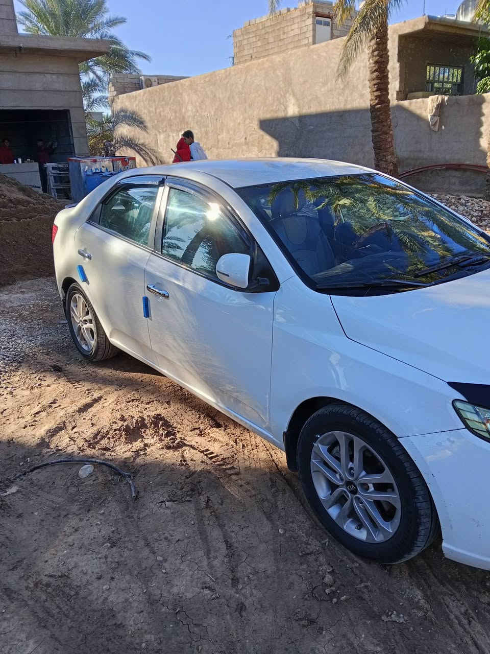 السلام عليكم سيراتو 2011 رقم ديالى تحويل مباشر وارد خليجي مكينة 1600  كير 6 نمر. كير مكينة مكفولات صدر جديد تخم تاير جديد السعر 105 وبيهة مجال  للاستفسار ***********
