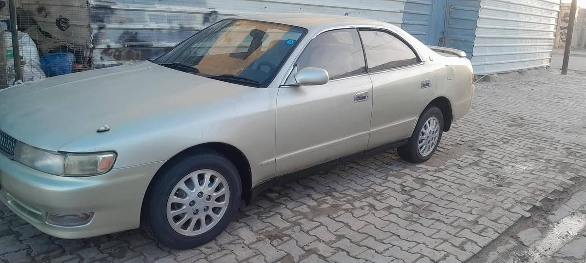 سلام عليكم شيزر البيع مديل ٩٥ رقم بغداد انكليزي بسمانه سنويه جديدة هزه جديدة كير مكينه ونجي ناعم سياره كفاله عامه كص وضربه قطره خياس مابيه جاهزه السعر ٦٠ مكاني كوفه ناحية العباسيه ***********
