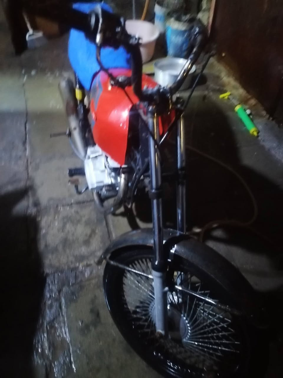 البيع. يراني. نضيفه سعره250 مكاني. الحيانيه. ***********
