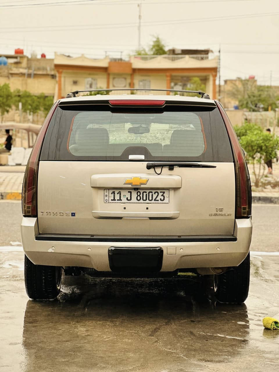 السلام عليكم 
تاهو 2008 خليجية فووول مواصفات LTZ 
رقم بغداد انكليزي باسمي تحويل ثاني يوم محرك كير اكسلات فور ويل تدفئة تبريد تكم شواصي كلها كفالة مرشوشة حزام بسبب الجراد 
بغداد / الحسينية 
***********
سعر 172 ورقة وبيها مجال بسيط
