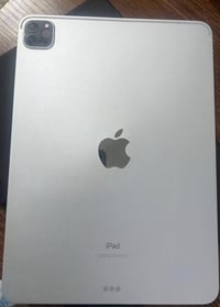 يباد 11pro امبدل يسي او بيه فطر ب كلاس مكاني بغداد رقم 07737193944