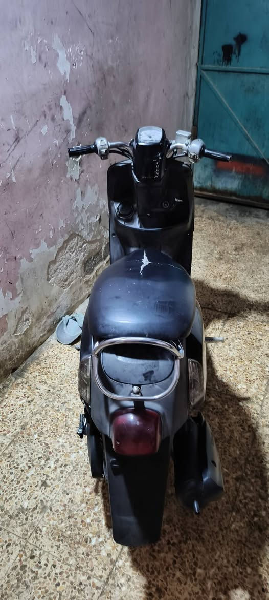 السلام عليكم شباب ماكس بوليس اوراق من بيت غودي فول نظافه كهربائيات من الطول للطول شغال ما بيها نقص ايء اعطيك سلف واطلع دراجه الصفحه مال كفر الامامي مكسوره ومصورها غير ذلك ما بيها شخط بسعر 600 ورجاء رجاء لا يتعبني ***********
