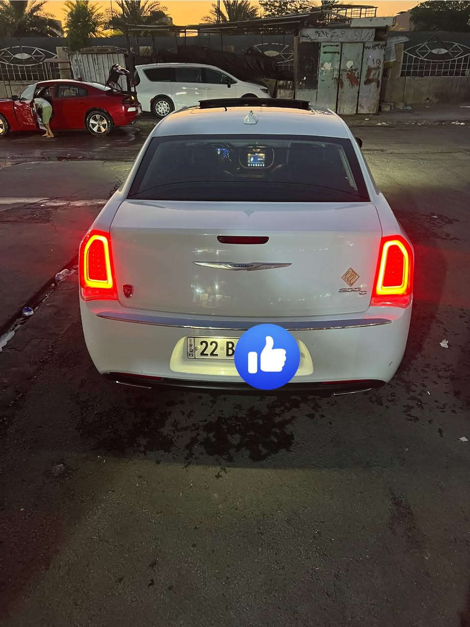 السلام عليكم اوباما cموديل 2017 رقم اربيل بأسمي المواصفات فتحه سقف كشن خزن ميموري تدفئه تبريد برده خلفيه ستيرن كهربائي ويل مكسيكي تخم تاير حداديه بشرط مكينه بشرط حادث جاملغ وبنيد بدون دواخل 
مكان السياره بغداد ***********
