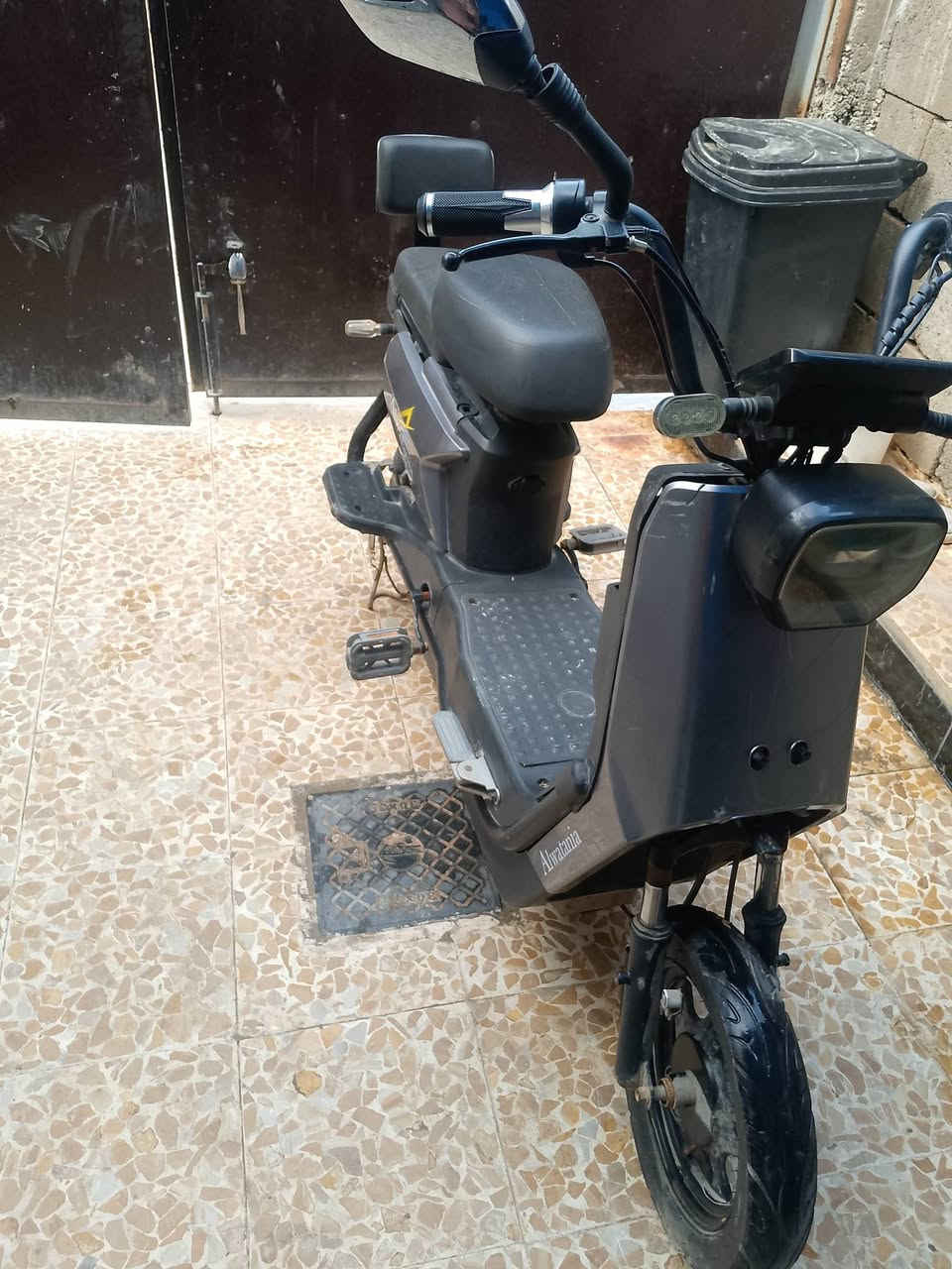 ماطور شحن للبيع 5بطاريات نضيف حيل احلى من لصوره 225الف وبي مجال للشراي اتصال عل رقم ***********
*********** مكاني موصل حي الانتصار
