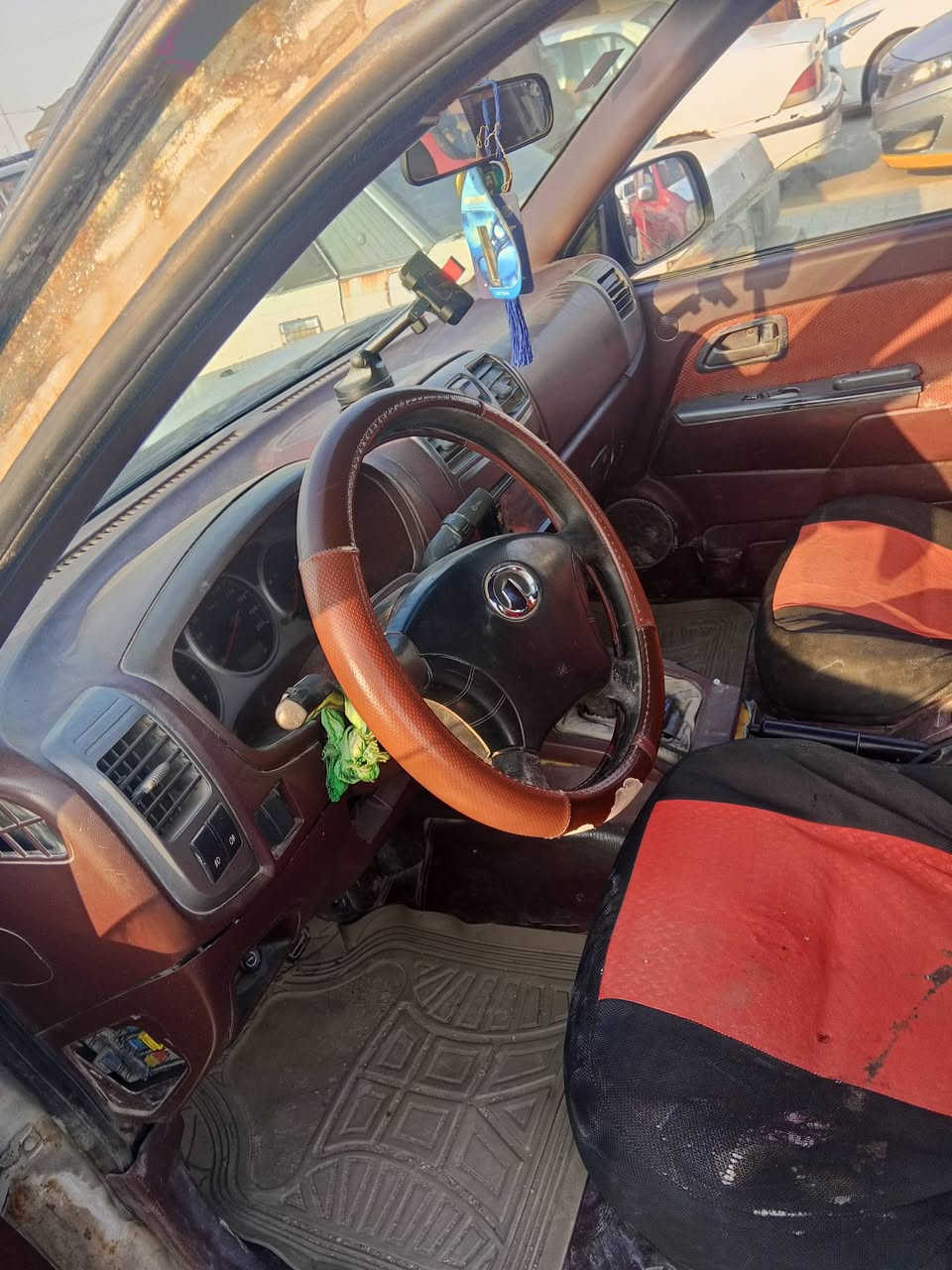 السلام عليكم كريت ويل موديل 2013 سياره كرير ومحرك ونجي كيره ومحركه كفاله ترايك للبصره  رقمه بصره مكان السياره السماوه السعر 40ورقه الرقم ‏‪0783 852 4131‬‏
