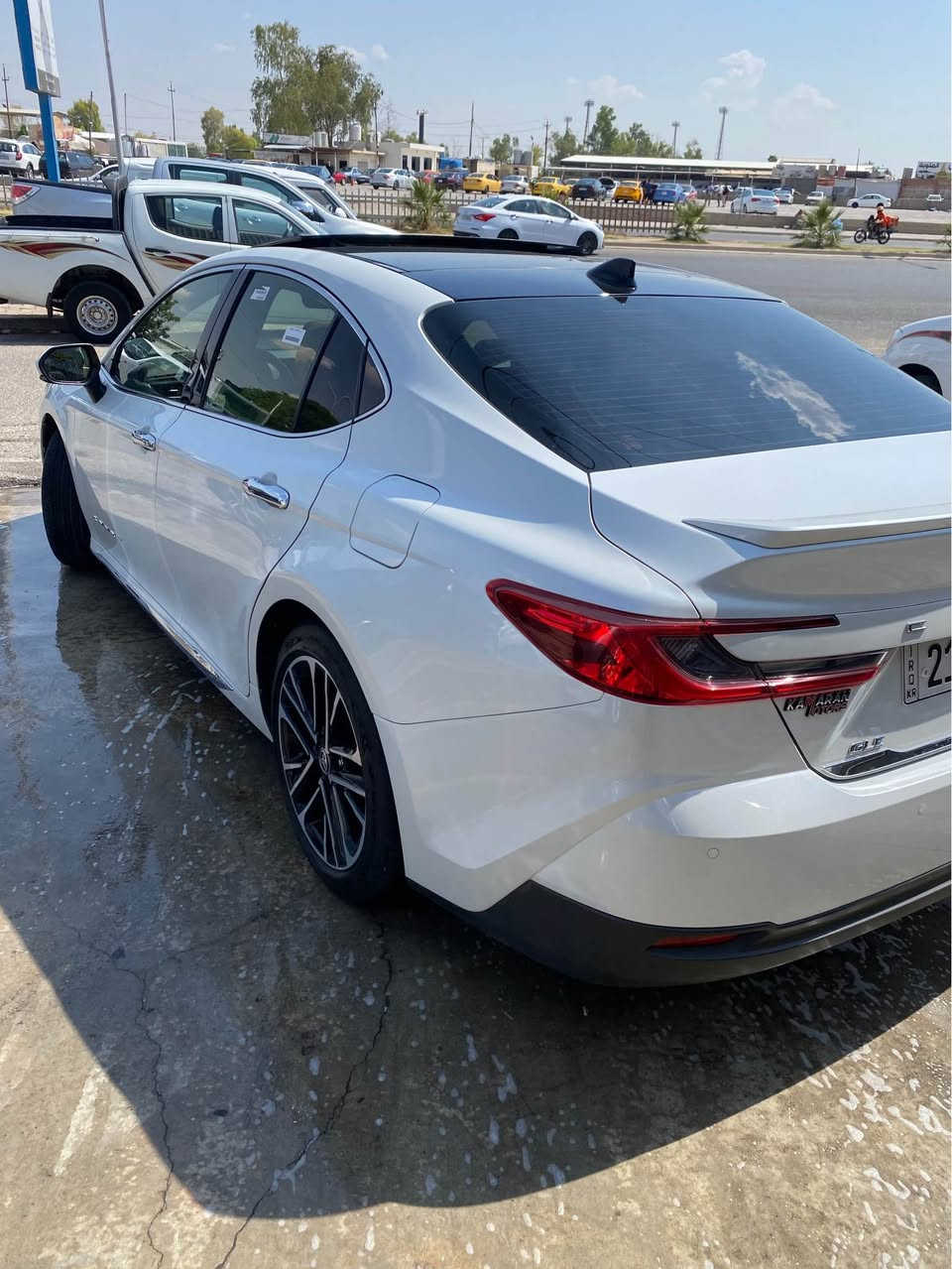 Toyota camry gle 2025 
فول مواصفات ناو قيسى 
٢٤٠٠٠km 
كيلن 
شركه ساس 
سعر ٣٢٠ مجال 
*********** 
*********** كركوك, العراق

