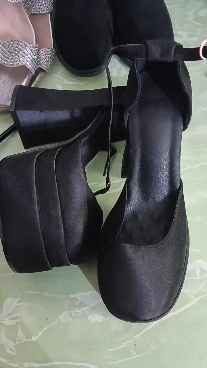 السلام عليكم ساعه ب30 مع التوصيل قياساتهم 36-37-39-42_46


**إذا كنت صاحب هذا الإعلان وتريد حذفه لأي سبب، رجاءا أرسل رسالة إلى الدعم الفني**