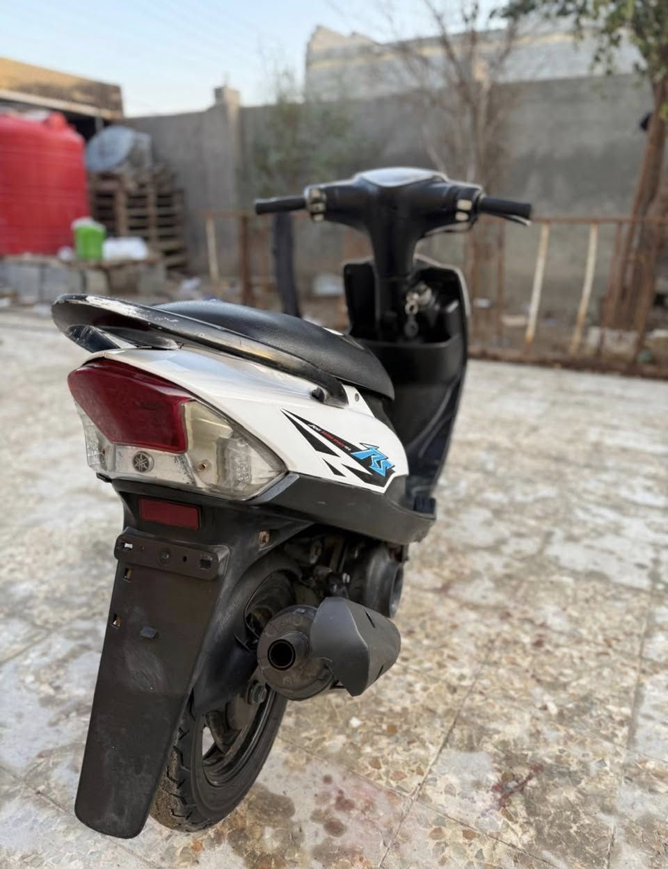 السلام عليكم اخوان دراجه ماكس عدله نهضه ومعدل فول كزوز رياضي بوشه ٤٩ بلاديه محرك مامفتوح ولا محطوطه عليها صبانه السعر 925 وبيها مجال للطيبين للأستفسار 
*********** مكاني البصره قضاء الدير
