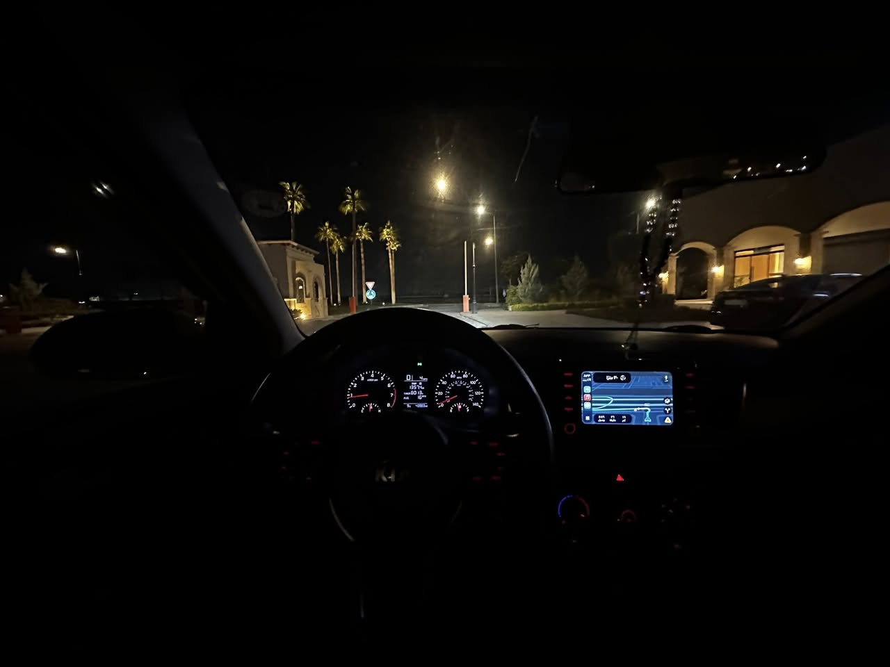 السلام عليكم كيا ريو موديل ٢٠ ماشيه. ٤٣ ميل سياره بدون صبغ بارد شويه بالجاملغ وآقل شبر بالبنيد مواصفات شاشه جبيره مثبت سرعه كاميره فول تحكم ستيرن سياره نظيفه  صور الحادث بالمنشور محرك ١٦٠٠ دوش تواصل واتس اب ***********
