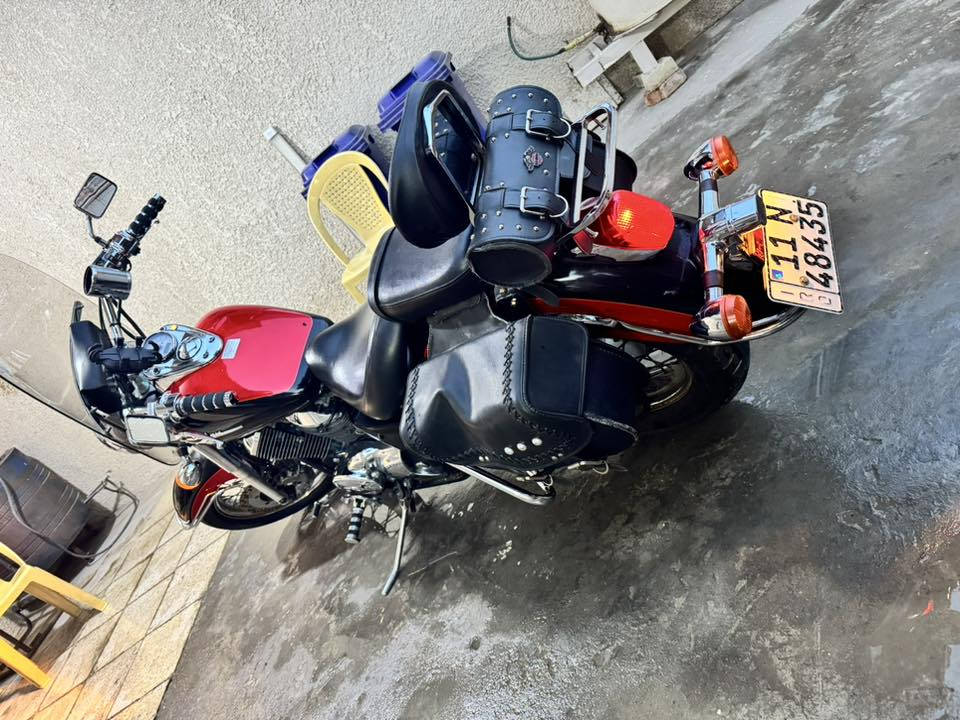 شادو 400 للبيع
رقم بغداد اصولي ، مو دگ لو ترهيم
موديل 1997
الدراجه ما ماشيه بالعراق ، من الرمبه و مخزنه
باسمي و رقمين انگليزي و ملصق و تحويل ثاني يوم
مكفوله من كل شي ، محرك كير و صدر و كهربائيات و كلشي بيها شغال و تايراتها هم جدد من اليابان
بدون صبغ 
كل اضافاتها من جنط و دروعه و جامه اماميه و تجوه و سيبايه خلفية يابانيات اصليات ، ما بيها شي تجاري
موجود الملصق مال اليابان مالتها و صورتها بالمزاد هم مخليهن و تكدر تدگها بالنت و تتاكد
السعر 31 ورقة
مكانها بغداد / الرصافة
للاتصال ***********
