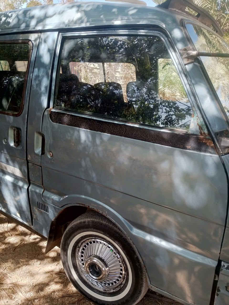 سياره اسيه موديل 93سنويه تنتهي 2029سياره صبغ مابيه  دوشمه جديده  كير اكسن جديد ضربه مكفوله بس حداديه فقط 70%مكان سياره الصلاحيه نتصل علا هاذ رقم
***********سعر 60وبيه مجال قليل
