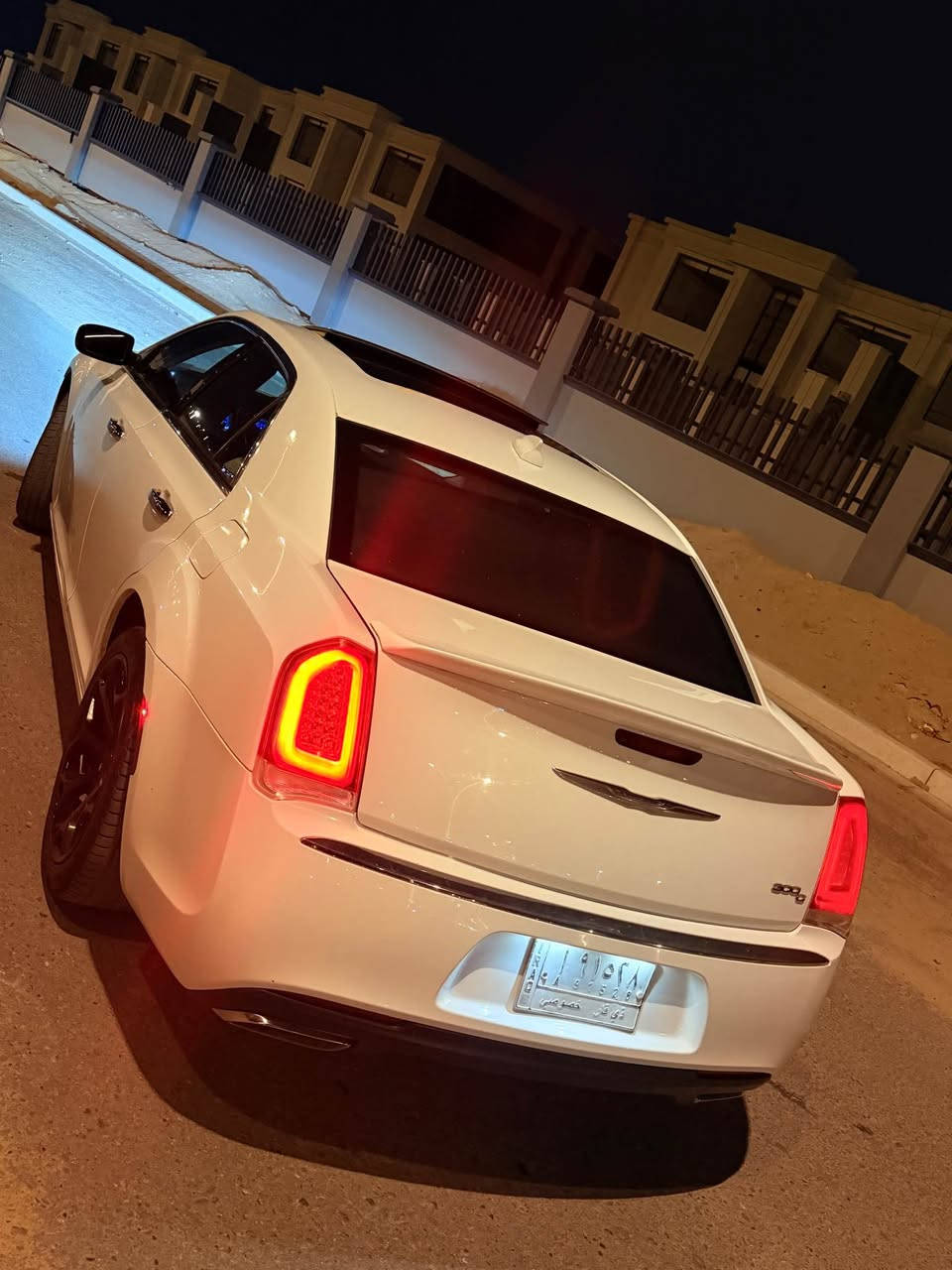 السلام اوباما للبيع مديل 16 تفاصيل كير محرك مكفول لون ابيض فئه c300 بانوراما. كامله تبريد كشنات  السياره كشنات جلد مالته لبلاد ما مبدلات منضومه زنون سماعات سستم كامل عزل سياره كلش حلوه ونظيفه فقط يرادلها بوليش + ويلات جديد العنكبوت سياره ورد كندي طابه بس بارد بل بنيد شبر ***********(البصره )سعر 195 البصرة, العراق
