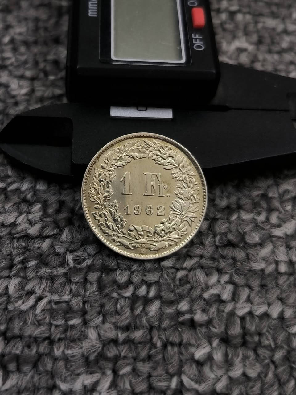 1 فرانك سويسري فضة 835 تاريخ 1962 نظافة عالية
السعر 30 الف 
توصيل بغداد و محافظات ب 3 الاف


**إذا كنت صاحب هذا الإعلان وتريد حذفه لأي سبب، رجاءا أرسل رسالة إلى الدعم الفني**