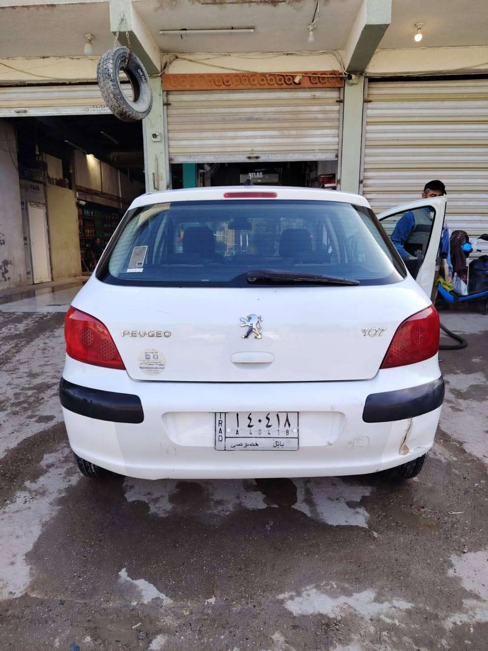 بيجو
2006
رقم بابل 
سياره كفاله غامه ونضيفه مال بيت 
مكاني بابل 
رقمي ***********
السعر 47 وبيها مجال
