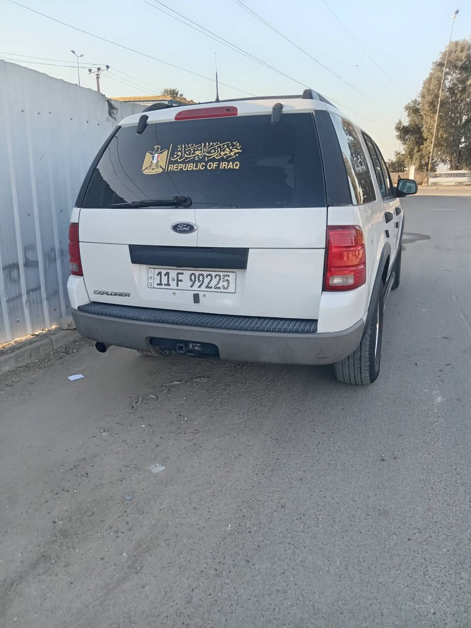 السلام عليكم سياره فورات اكس بلور٢٠٠٥ سياره كير مكينه صدركهربايته تبريد ٣قطعه تخم تاير سياره من كلشي جاهزه مابيه شي نقصه بغداد غير متواجد عل فيس السعر ٩٨ الرقم  ***********
