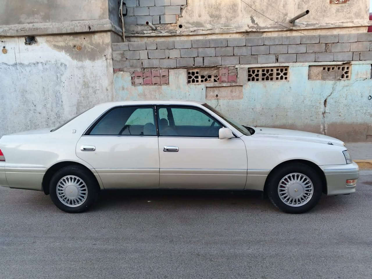للبيع راس ثور فلات مكينه فيفيتي فيشه وبطل سيارة كفاله من كلشي رقم بصره سيارة تبريد حداديه كله جديد رقم تحويل مباشر السعر 100وبيها مجال 
العنوان بصره انه مكلف بل نشر 
***********
