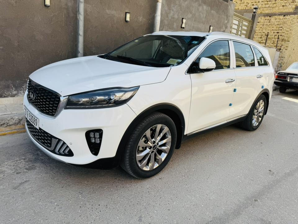 كيا سورنتو 2020 خليجي 
فول مواصفات عدا البانوراما 
كفاله عامه 
V6 سته سلندر 
بأسمي تحويل ثاني يوم 
السعر 260 بيه مجال 
مكاني ناصريه 
الرقم ***********
