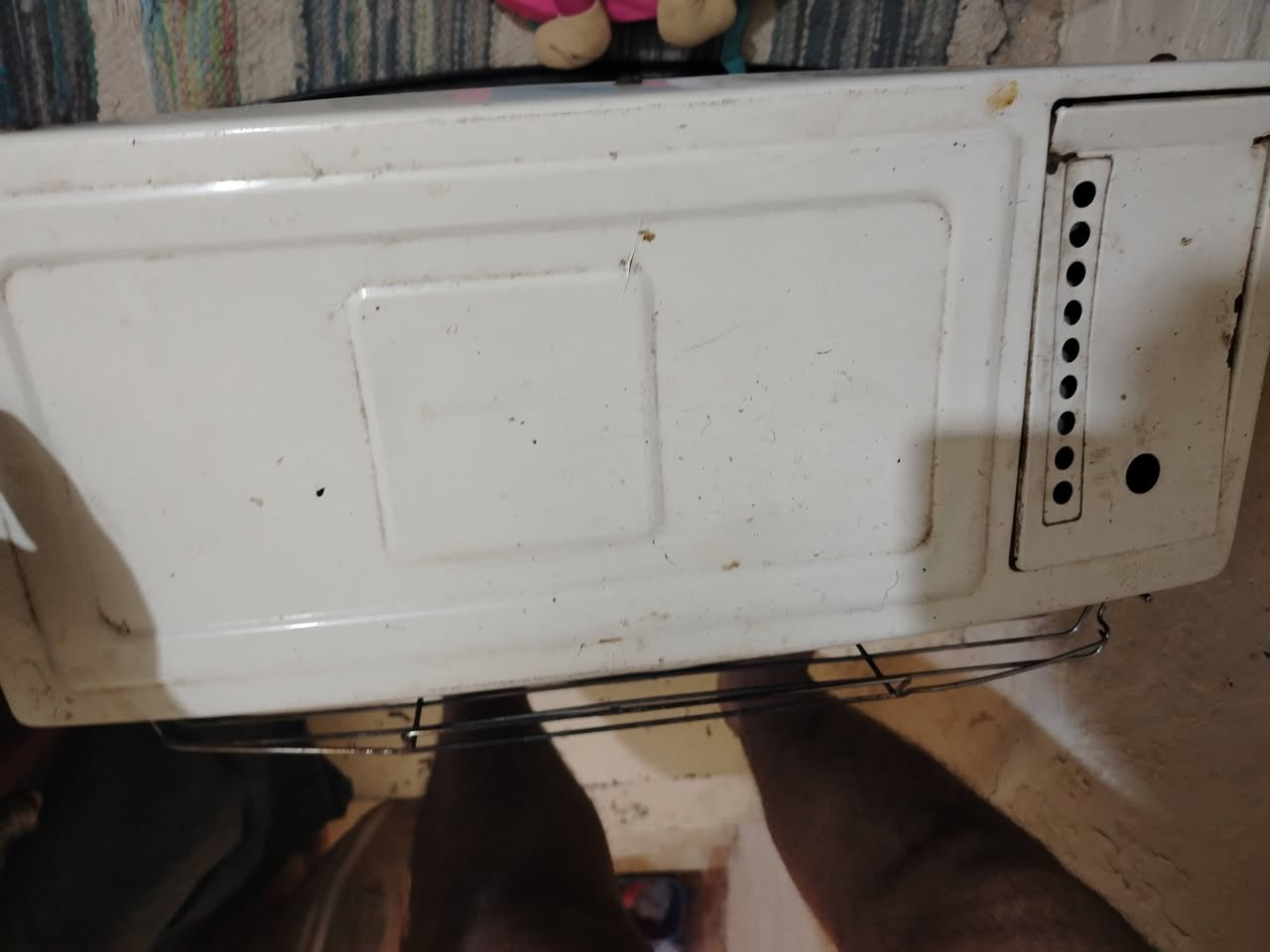 صوبه كيرونه الاصليه باب الأول.. يرادلها فقط فتيله
السعر ٦٠ وبيها مجال قليل ***********
