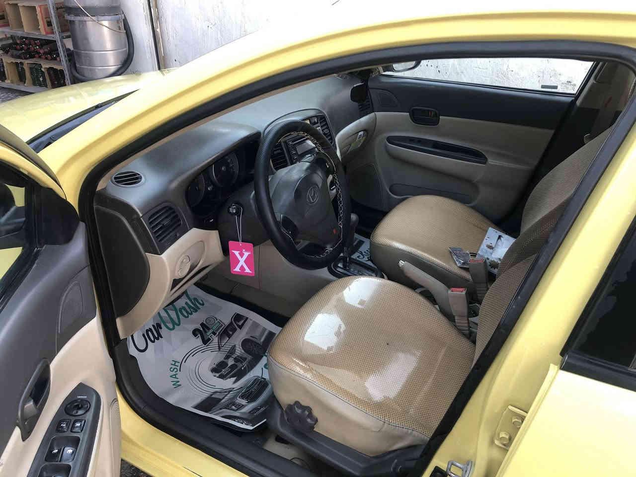 السلام عليكم اكسنت 2011شركه العامه اصفر بلادي السيارة جاهزه بأسمي سعرها 92مكاني بغداد الاسكان مقابل كلية المأمون سونارها منشور الاتصال ***********
