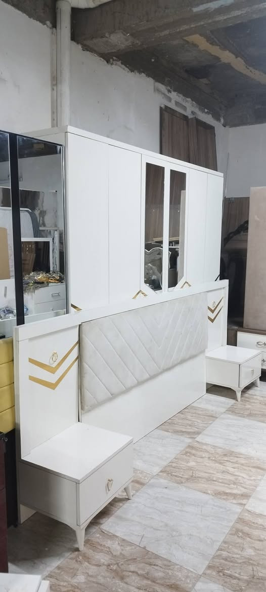 غرفة 6 ابواب 6 قطع 
للاستفسار ***********
