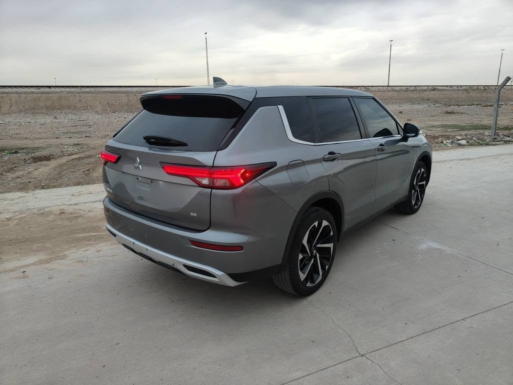 2023 Mitsubishi Outlander SE
متسيوبيشي وتلاندر 2023
سعر 177 بلاش 🔥🔥🔥
مواصفات SE
5 كاميرات ..... كوشن كرباء و جلد وتدفئه ......انضمه قادمه
.......وتو هولد........ تحكم ستيرن جهتين......رادارات......
حساس......شاشه ابيات...... تبريد قطعتين........صندوق شفط كهرباء.......مرايه شفط كهرباء و رادار ........لايت زنون......ليد نهاري......نقطه عمياء......بصمه تشغيل بصمه ابواب......
محرك 4 سلندر حجم 2500
السياره ماشيه 29 الف

حادث سيارة ربع بونيد و ربع جاملغ بدون دواخل 
ارباك فقط ستيرن طاك راجع بلادي شركه 
دزلي رسالة واتساب ادزلك صور حادث 
السياره كاتي بدون رقم يترقم سليماني اربيل دهوك شرط ترقيم 
مكان سياره كركوك 
للاتصال *********** كركوك, العراق
